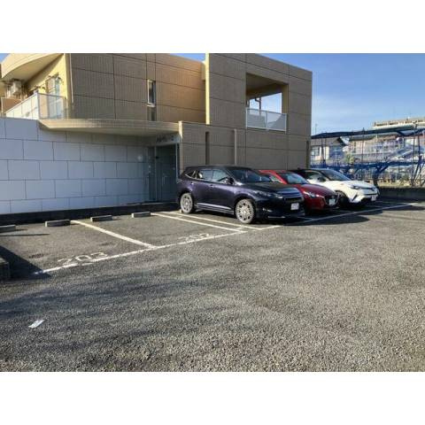 メルヴェーユの駐車場