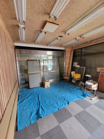 今井サッシビルの内装