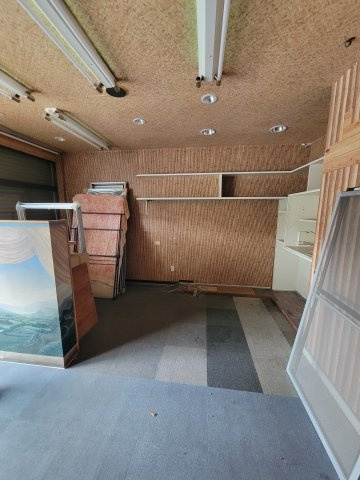 今井サッシビルの内装