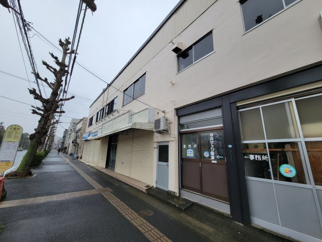 今井サッシビルの外観