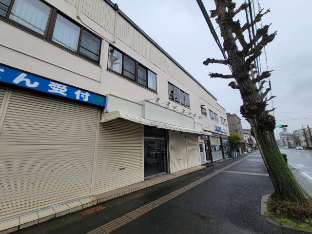 今井サッシビルの外観