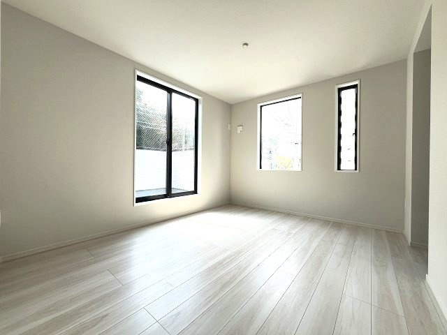 【寝室】 | 福岡市城南区鳥飼6丁目1期　2号棟（全2棟）【仲介手数料無料・0円】 | 施工例。施工例は完成時と異なる場合があります。