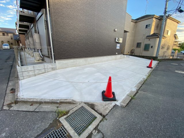 【駐車場】