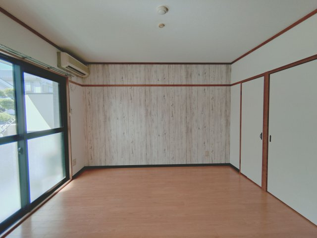 セピアコートの洋室|6帖の洋室です