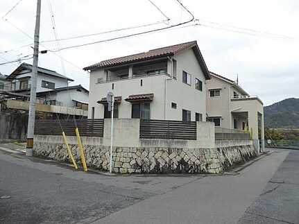 安佐北区亀崎４丁目の前面道路含む現地写真