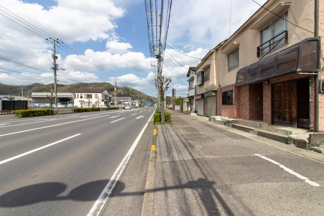 【前面道路含む現地写真】の画像