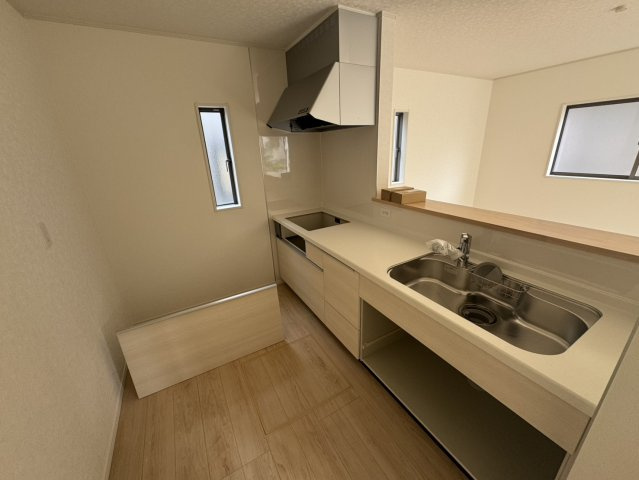 本庄市万年寺第４　の前面道路含む現地写真|１号棟現地前面道路（2026年04月03日）撮影