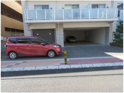 オープストフェルトの駐車場