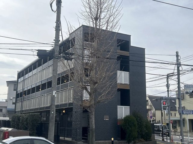 レオパレス綿新の外観