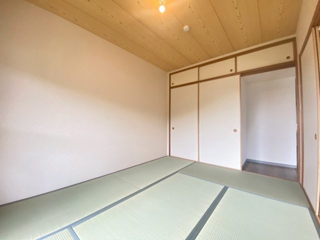 【寝室】