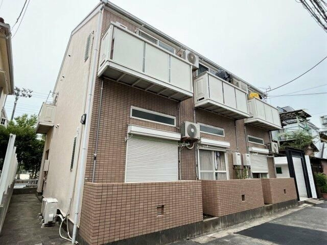 ジュネパレス市川第２４Ｃの外観