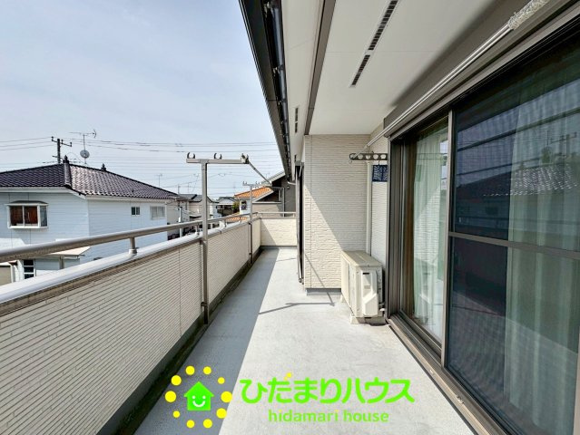 白岡市西８丁目　中古一戸建てのバルコニー