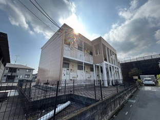 落ち着いた雰囲気の外観です