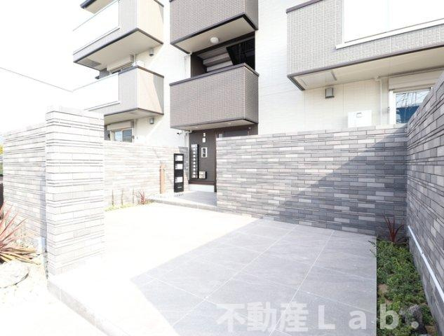 コンフォール古閑上のエントランス