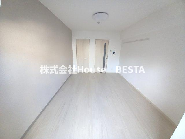 リベルタ元町通の洋室
