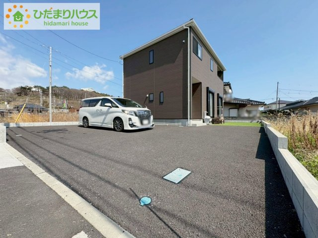 日立市石名坂町1丁目　中古戸建の駐車場|マイホームなら駐車場代がかかりません。しかも、自宅の駐車場で洗車ができます！今までコイン洗車に行っていた手間も省けて、節約にもつながります(^^♪