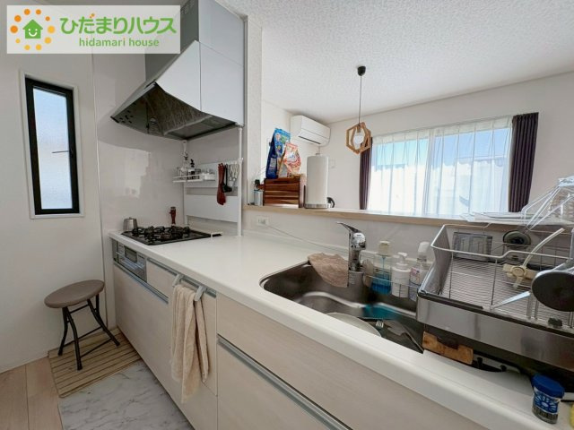日立市石名坂町1丁目　中古戸建のキッチン|リビングを見渡せるキッチンはお子様を見ながらでも料理が出来て安心ですね☆