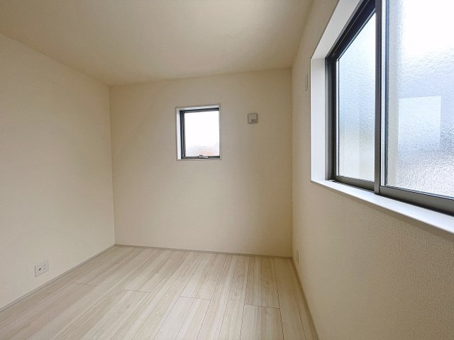 新築戸建・新築建売　福島市泉長滝　御山小・清水中の洋室|シンプルなので様々なテイストのインテリアも合いそうですね！