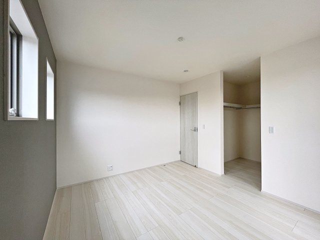 新築戸建・新築建売　福島市泉長滝　御山小・清水中の洋室|広々としておりご夫婦の主寝室としておすすめです！