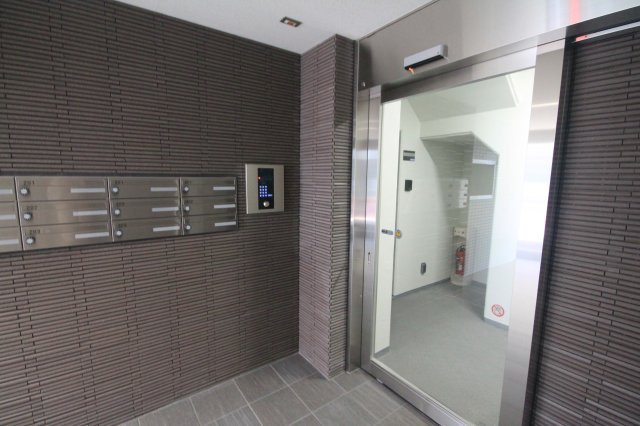 【エントランス】