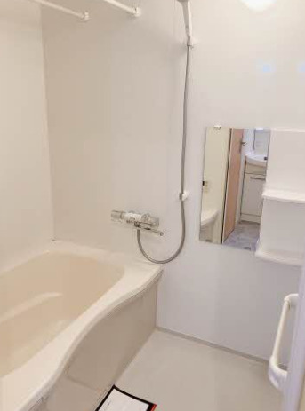 アゼリア宮上Cの浴室