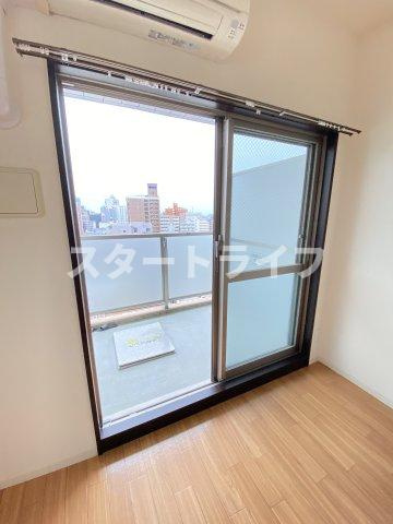 大阪市淀川区宮原２丁目の賃貸マンションのバルコニー