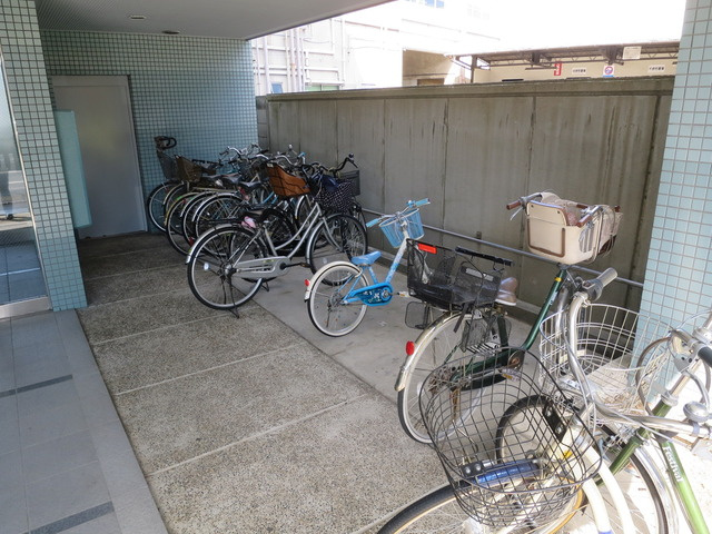 パレドール森田のその他共用部分|駐輪スペースです♪