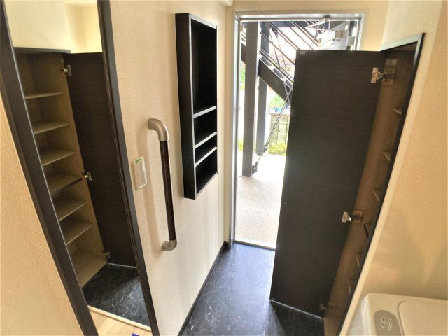 【玄関】 | 設備・使用は号室により異なる為、現況を優先致します。