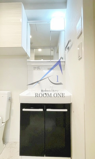 ＶＥＲＸＥＥＤ綾瀬ｄｕｅ＃Ｒの洗面所|洗面台です。