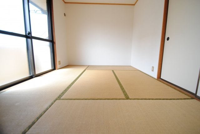 サニーヒル御井の和室|6帖の和室です