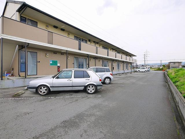 セジュール筒井の駐車場|駐車場があるので、車を買う予定の方も安心です