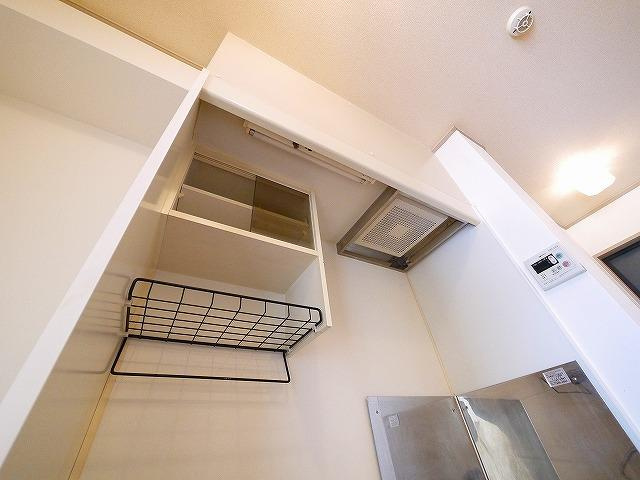 セジュール筒井のキッチン|ちょっとした収納が便利です