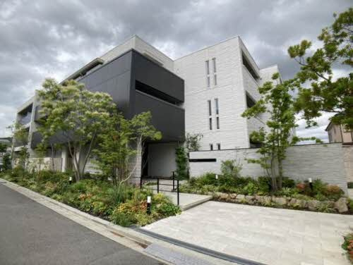 ラフィシャルール