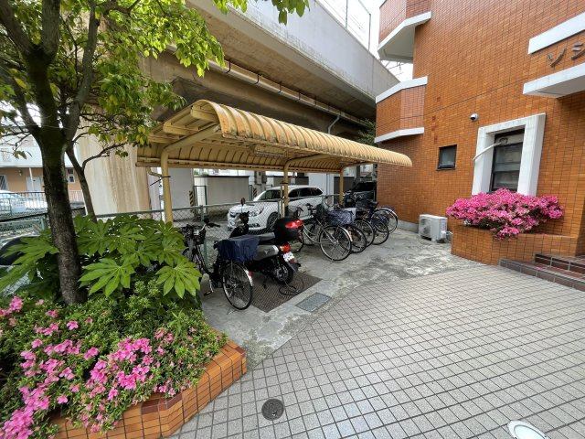 ソシアーレ・ミラン武蔵浦和パートⅡの駐輪場