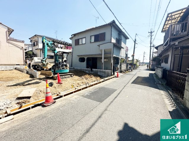 大和高田市築山　第5期　新築一戸建ての前面道路含む現地写真|駅やスーパー、小学校・中学校等日常生活に欠かせない情報や道のりもご紹介いたしますのでお気軽にご相談ください。