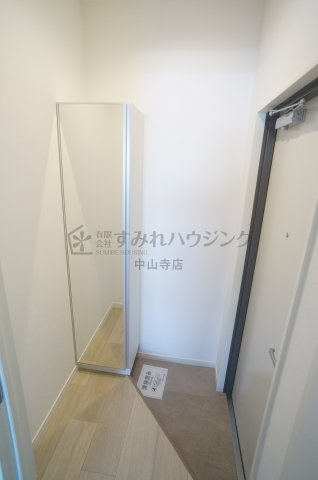 ELEGANTE宝塚の玄関