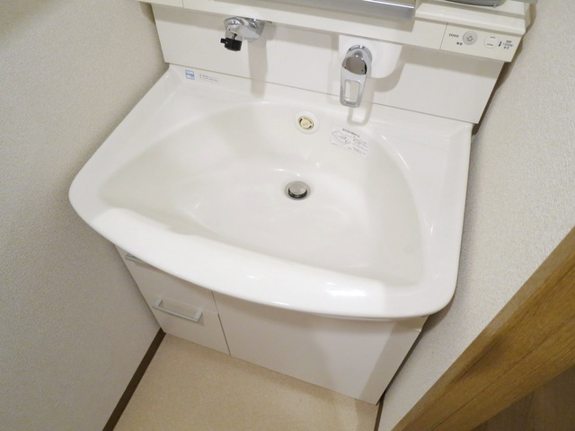 プレリヴィエールの洗面所|便利なｼｬﾝﾌﾟｰﾄﾞﾚｯｻｰです。