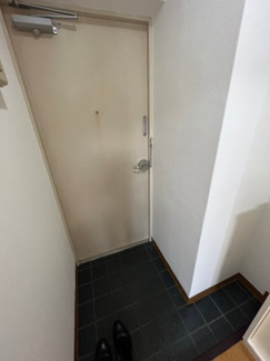 【玄関】 | 写真は同物件内、別のお部屋の様子です。