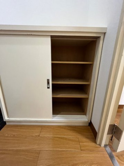 【玄関】 | 写真は同物件内、別のお部屋の様子です。