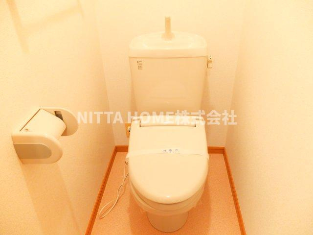 プリマヴェーラ参番館のトイレ|温水洗浄付きのトイレです＊