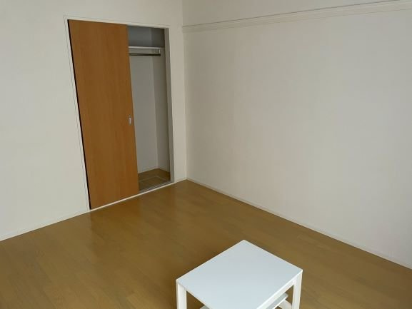 使い勝手のいい寝室です