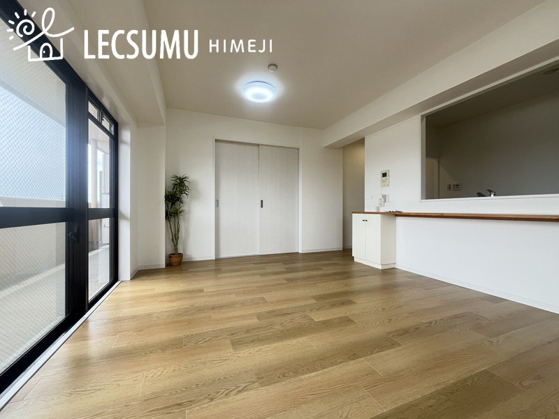 ライオンズマンション姫路市役所前の居間・リビング