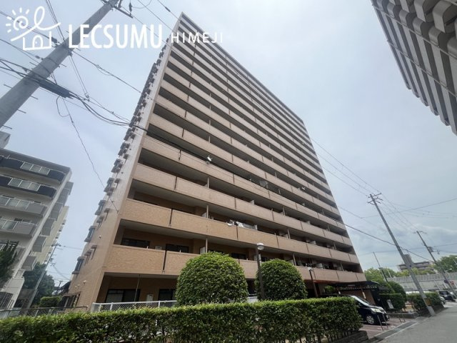 ライオンズマンション姫路市役所前の外観
