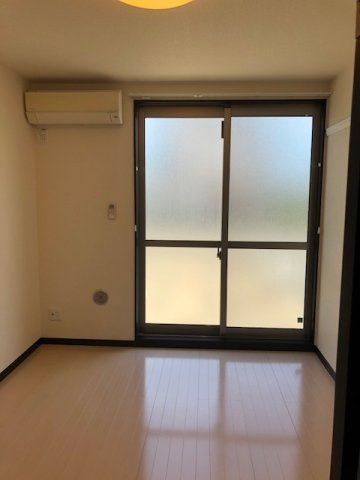 こちらの居間で趣味の時間をお楽しみください
