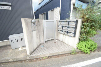 【エントランス】 | クレドアネックス白楽