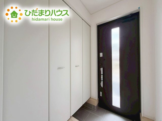 いわき市郷ケ丘第８　新築戸建　2号棟の玄関|丁度良い靴箱のサイズ♪これだけあれば家族全員の靴がしまえてスッキリ(^O^)