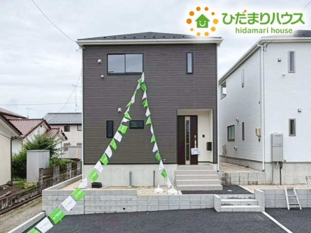 いわき市郷ケ丘第８　新築戸建　2号棟の外観|快適に過ごす条件は、一人ひとり違います。だからこそ飾り過ぎないシンプルな内装と偏り過ぎないデザインで統一しております。居住していく中でオーナー様だけの【マイホーム】に創り上げて下さい。