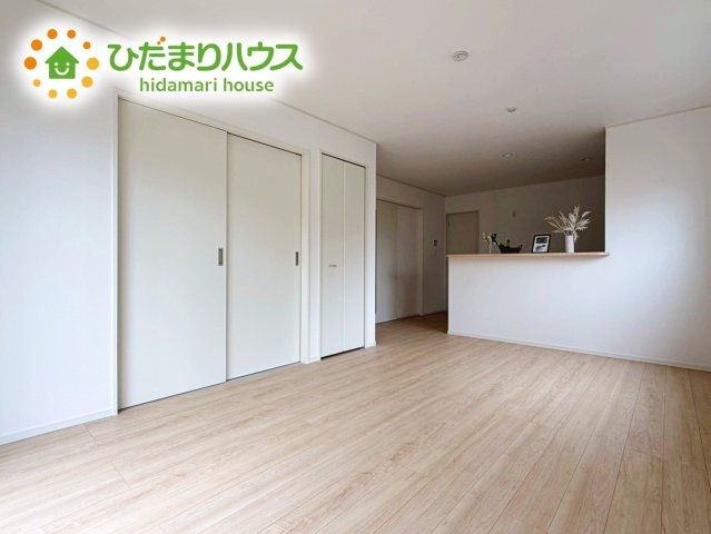 いわき市郷ケ丘第８　新築戸建　2号棟の寝室|早くお仕事終わらせて、家に帰りたくなるようなリビングです(^^♪