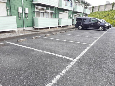 【駐車場】 | ハニーベル | カースペースがあります