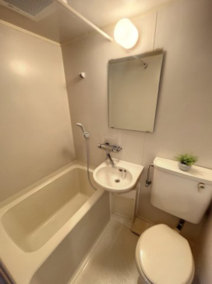 【浴室】 | アメジストパレス | ※同建物ほかのお部屋の写真です。